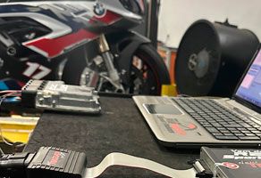 Revisão completa - Troca de pneus e manutenção para alta performance da sua moto; ?>
